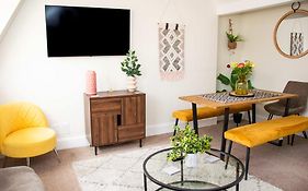 Beautiful Character 3 Bed City Centre Apartment